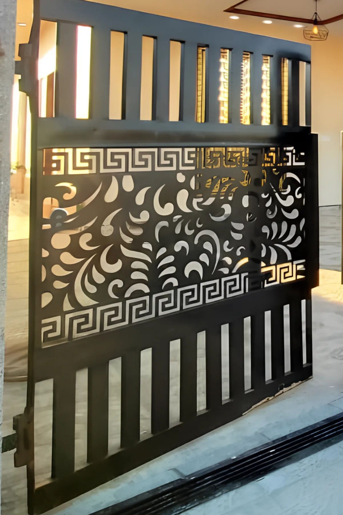 Laser-cut metal gate detail
