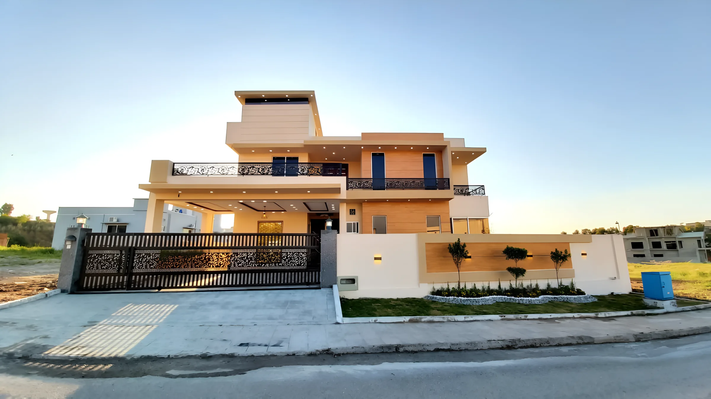 Afaq Associates residence at dusk