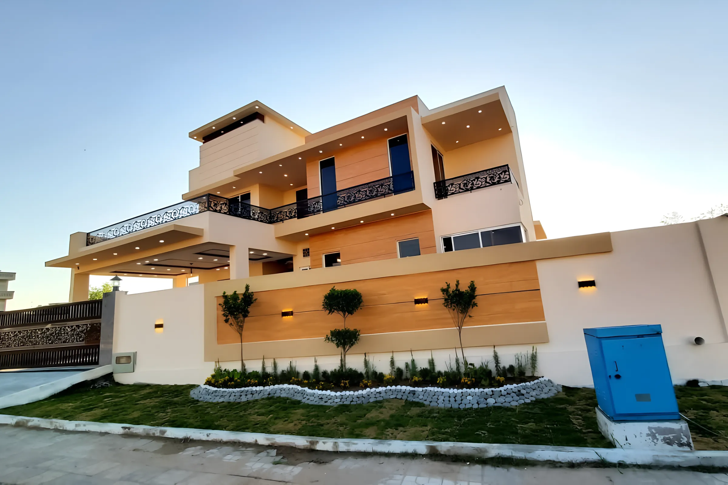 Afaq Associates residence at dusk
